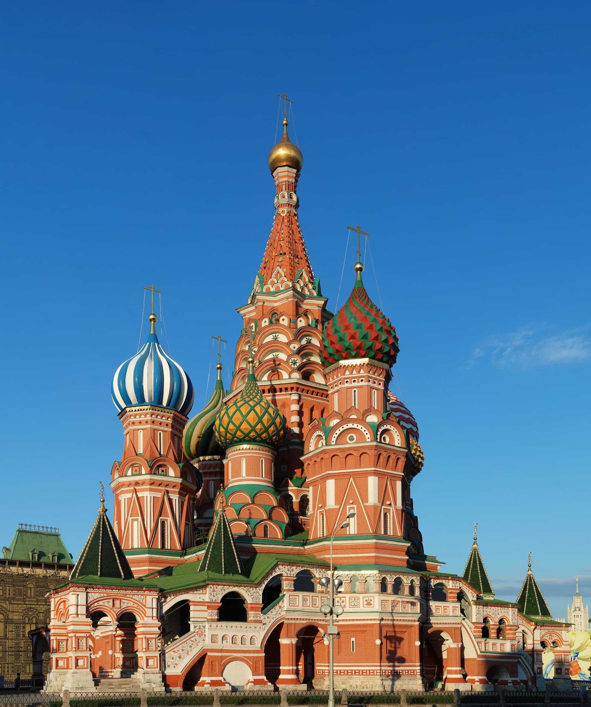 St. Basil's Cathedral - Postnik Yakovlev (attributed), for Ivan the Terrible