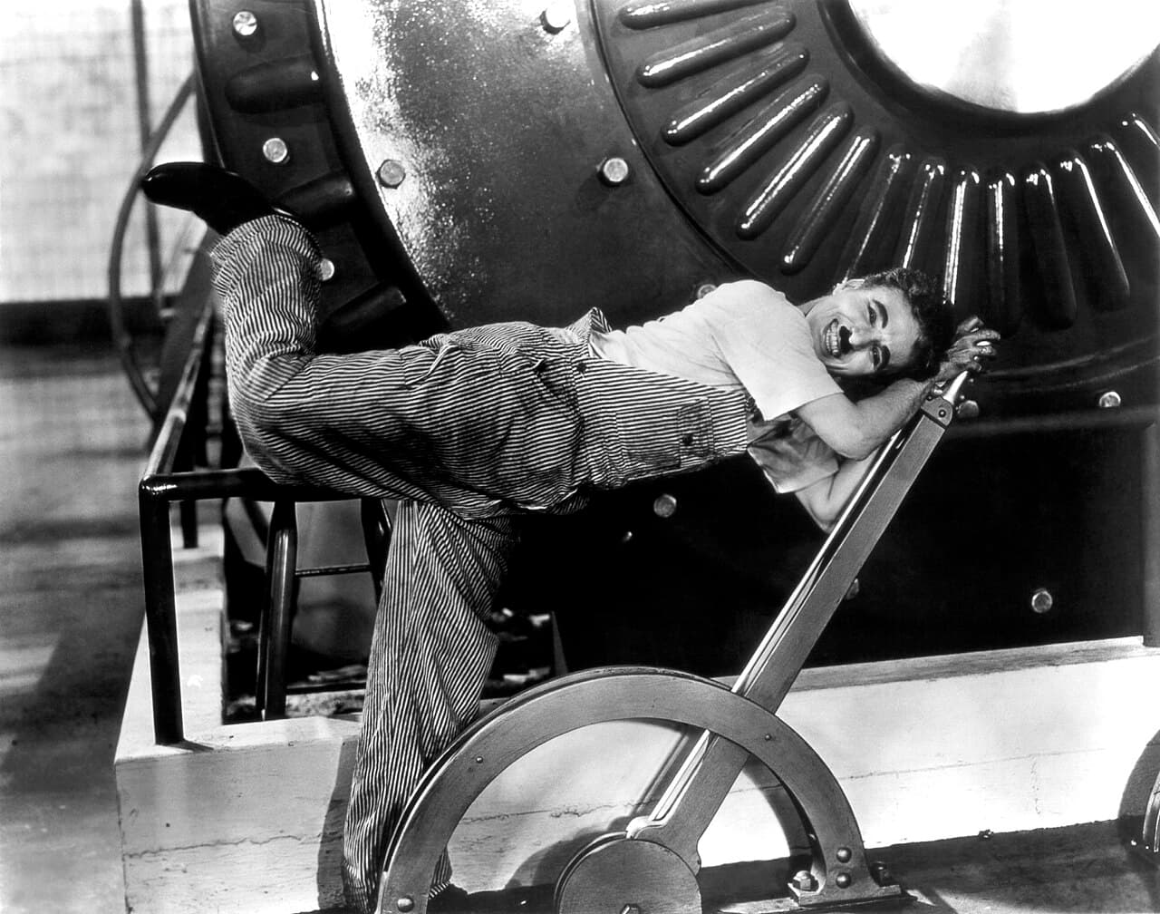 Modern Times - Charlie Chaplin